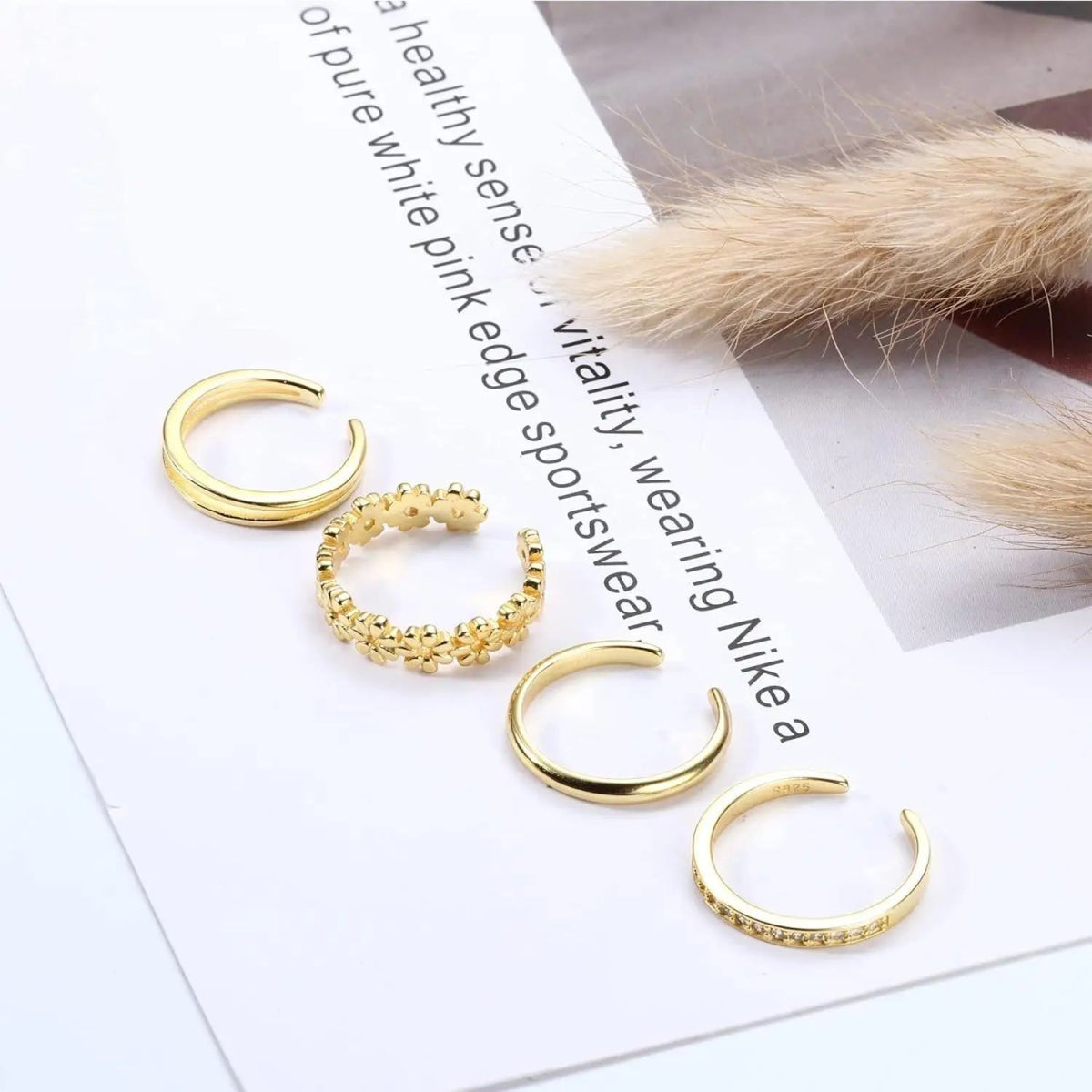 Anéis de Prata 925 Ajustáveis na cor dourada.