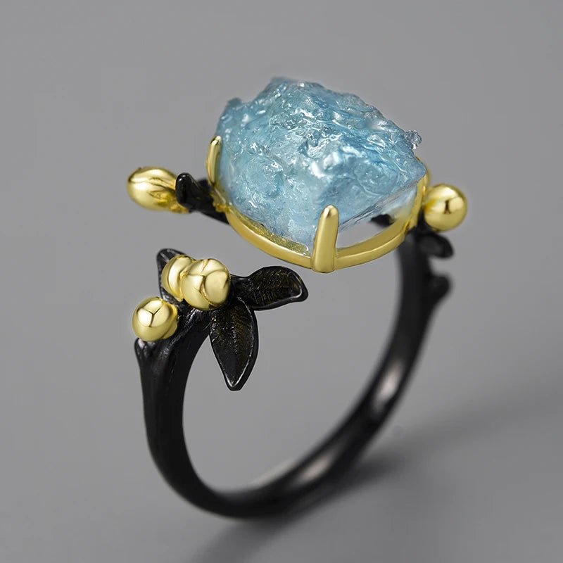 Anel ajustável prata 925 com água marinha e detalhes ouro 18K