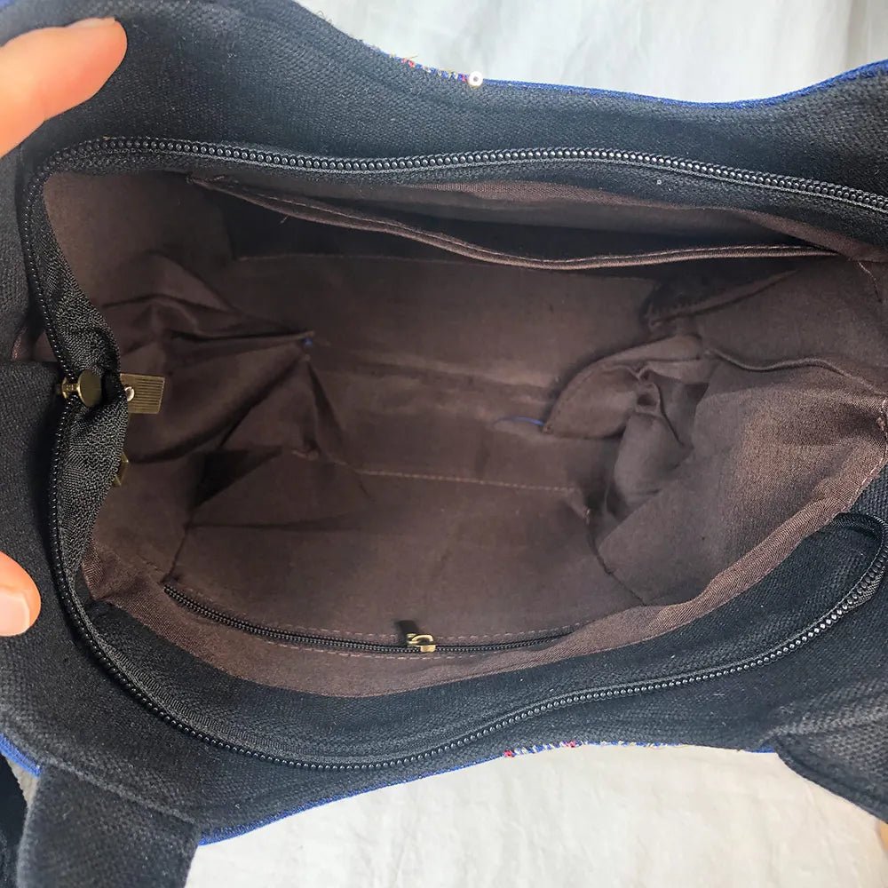 Bolsa Feminina Bordada Estilo Oriental com Pavão Dourado e Alça Dupla - Cuidarte Integral